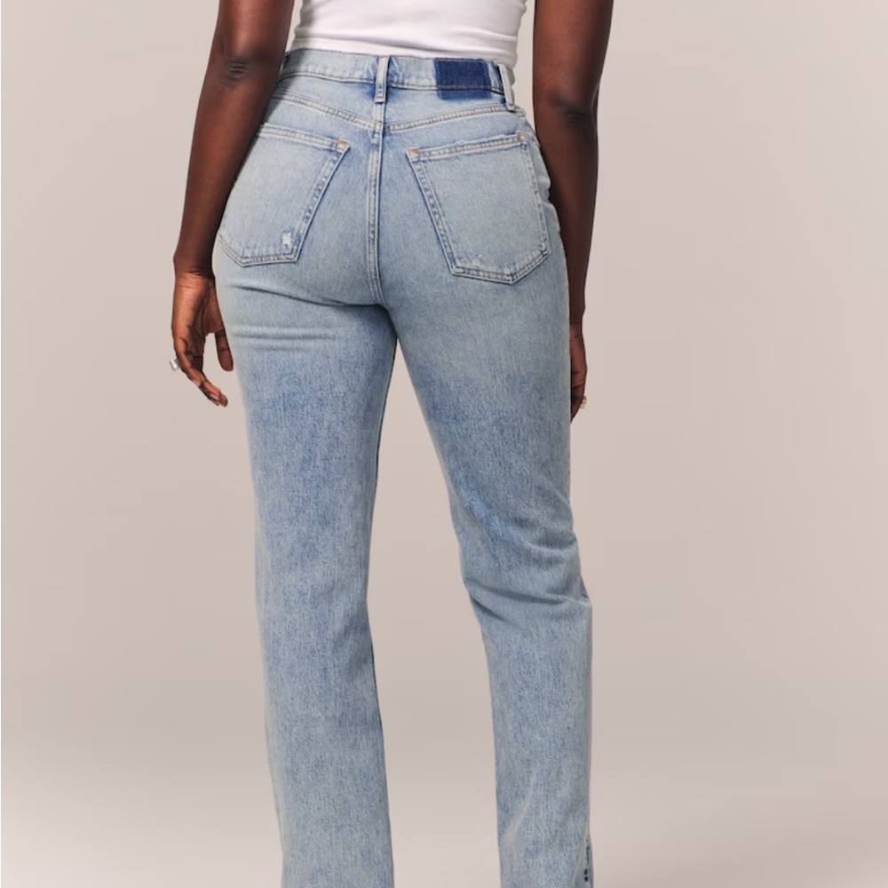 ABERCROMBIE Curve Love Ultra High Rise 90s Straight Jean Size 28